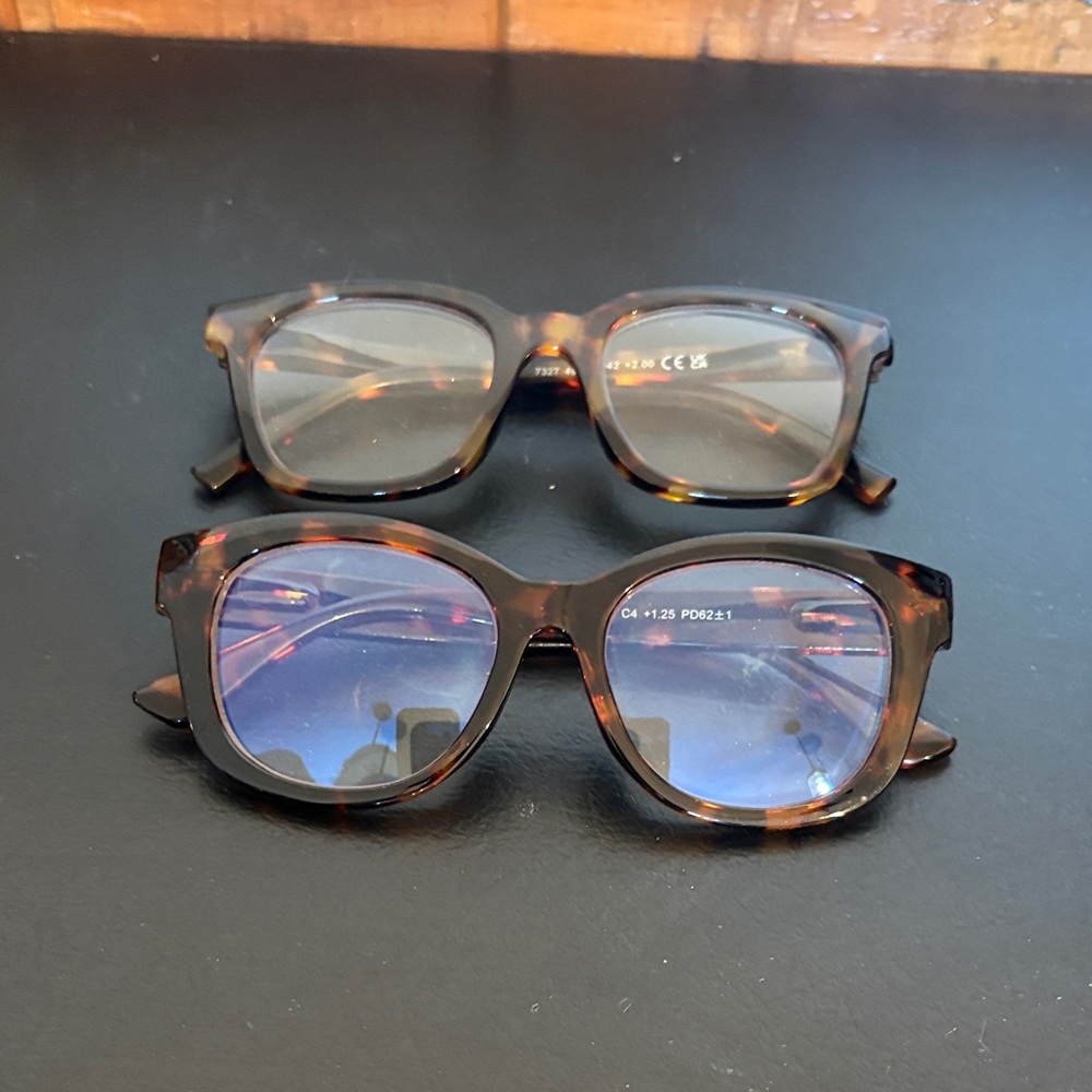 Tortoise Shell Square readers